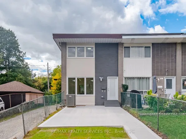 92 Corby Cres, Brampton, ON L6Y 1H1