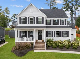 3720 Shires Edge Dr, New Hill, NC 27562