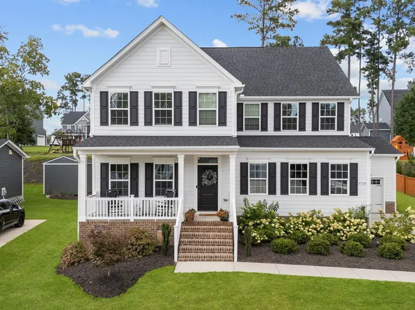 3720 Shires Edge Dr, New Hill, NC 27562