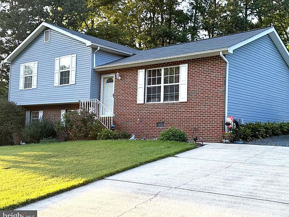 2nd image of 20725 Wolftrap St