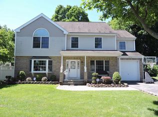 164 Reid Way, Paramus, NJ 07652