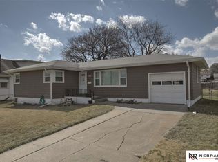 1914 S 6th St, Omaha, NE 68108
