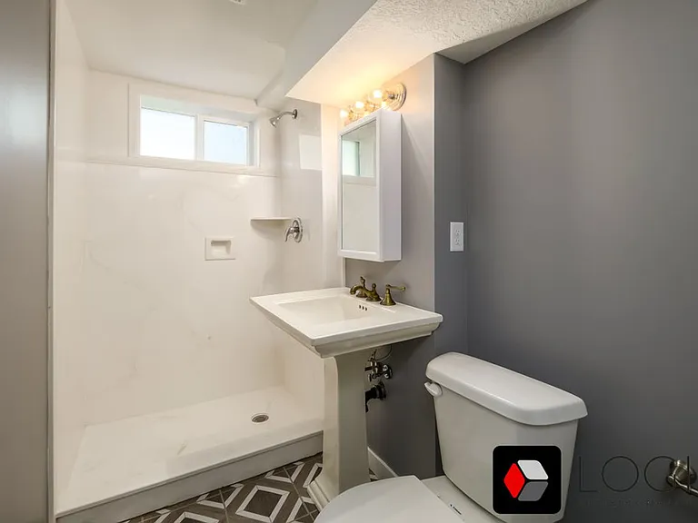 4050 S Porter Ave — Photo 13