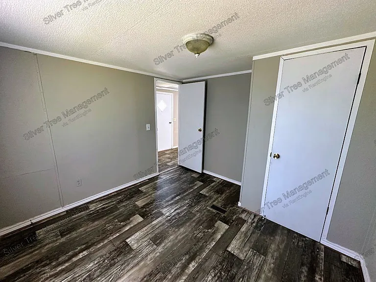 266 Lark Meadow Dr #B — Photo 16