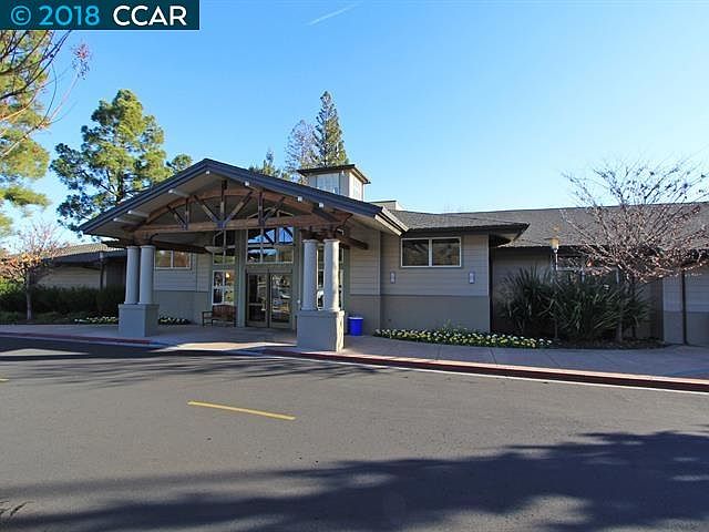 2nd image of 1216 Oakmont Dr APT 1