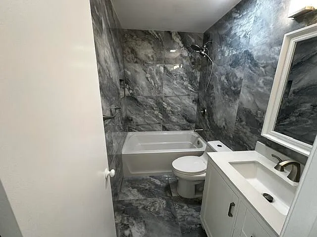 2173 Discovery Cir W — Photo 7