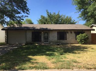 322 Oak Ridge Pl, Grand Prairie, TX 75052