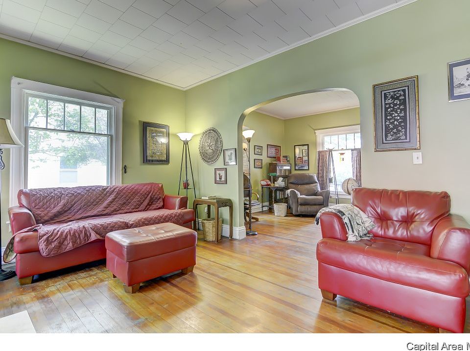 216 E Main St, Pleasant Plains, IL 62677 Zillow