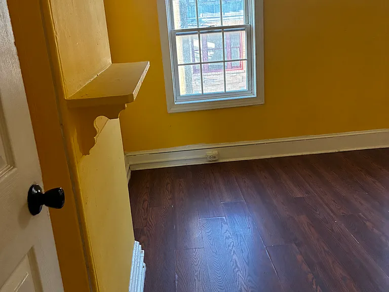 148 W Marshall St #C — Photo 16