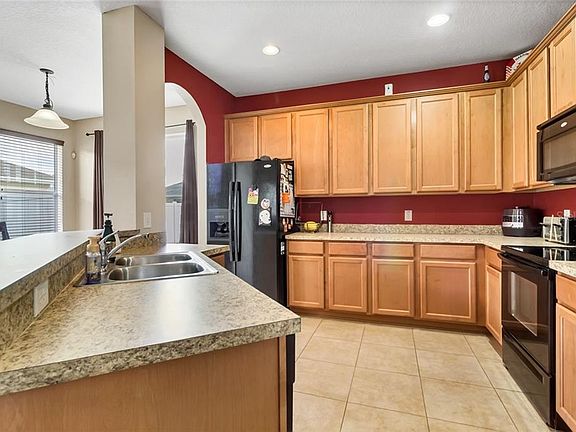 5th image of 381 Michigan Estates Cir