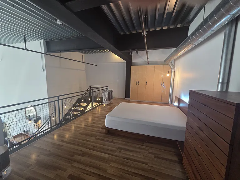 950 Broadway #23 — Photo 22