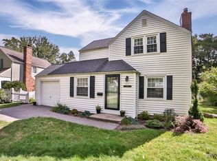 4461 Arondale Dr, Williamsville, NY 14221