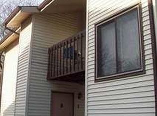 8 H Wildwood Ln UNIT H, Bolingbrook, IL 60440