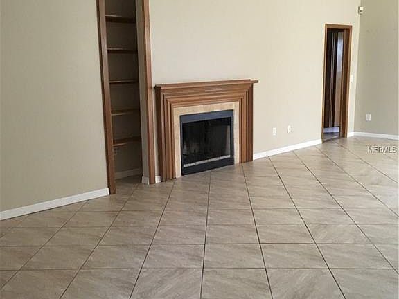 4th image of 1665 Sackett Cir