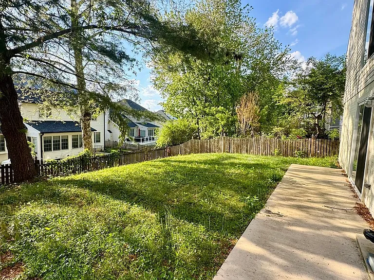 22006 Stone Pier Ln — Photo 41