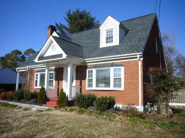 3527 Overbrook Dr, Roanoke, VA 24018