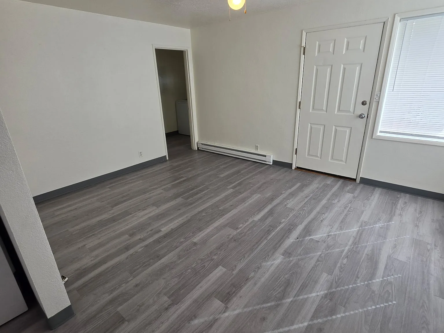 2 bed, 752 sqft, $1,200 — Photo 3