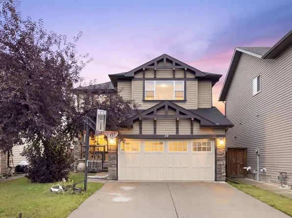 19 W Silverado Skies Bay SW, Calgary, AB T2X 0K2