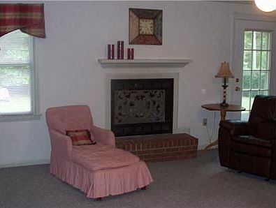 3rd image of 717 Hillwood Dr