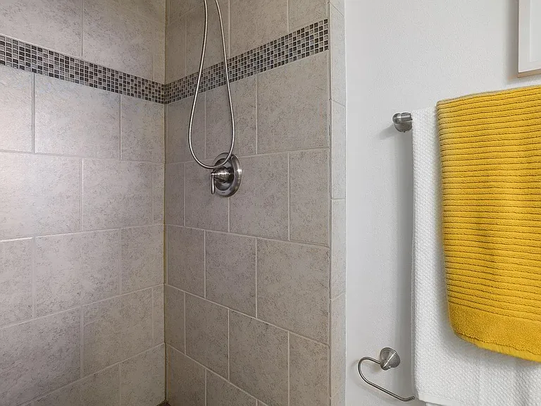 3303 S Oak Dr — Photo 16