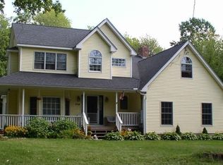 334 Ballfall Rd, Middletown, CT 06457