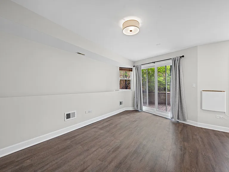1747 N Wolcott Ave #1 — Photo 17