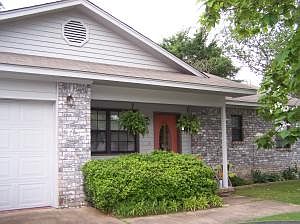 5th image of 614 Valley Dr