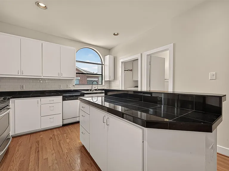 9829 Madeline Alyssa Ct — Photo 19
