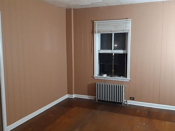 3rd image of 530 Morris St #1