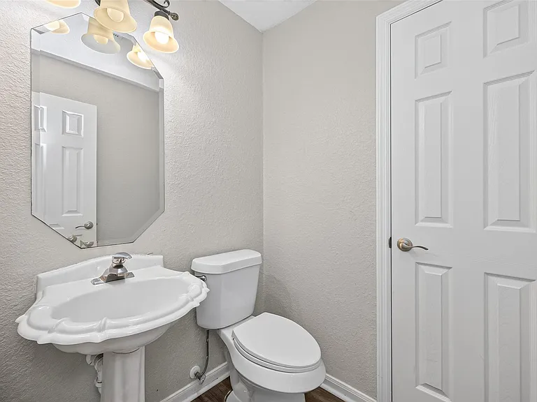 3219 Watercliff Ct — Photo 34