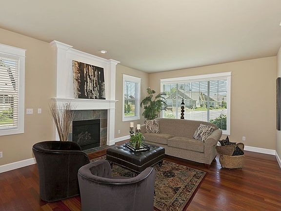 3rd image of 7230 Rosemount Cir