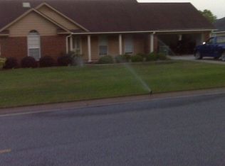1910 Stonehenge Dr, Hinesville, GA 31313
