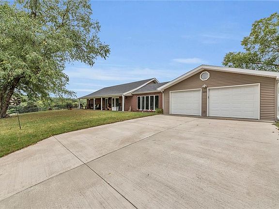 3rd image of 111 Cora Dr