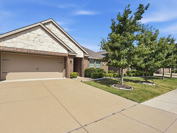 2nd image of 253 Stevenson Lndg