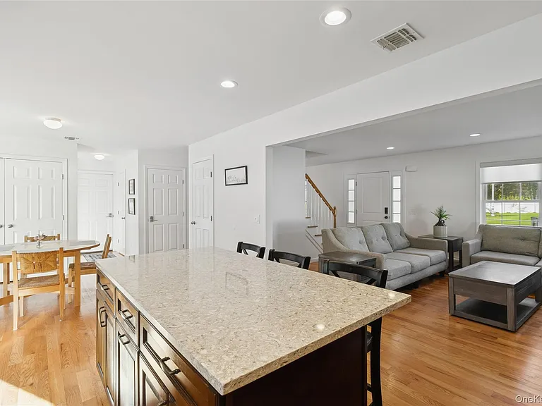 16 Mastro Ct — Photo 12
