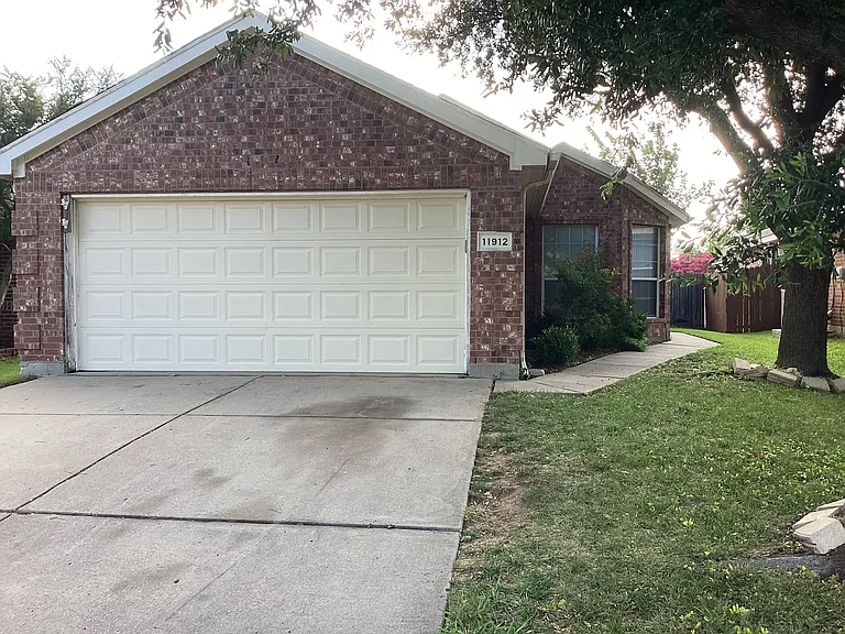 11912 Porcupine Dr — Photo 3