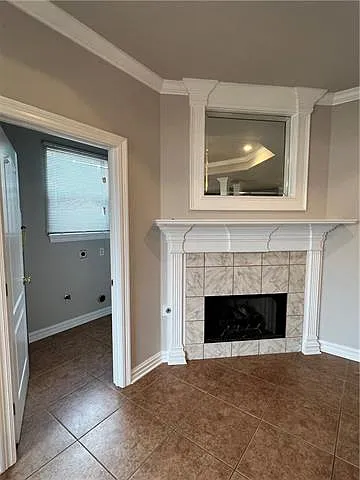 405 N Woodlawn Ave — Photo 6