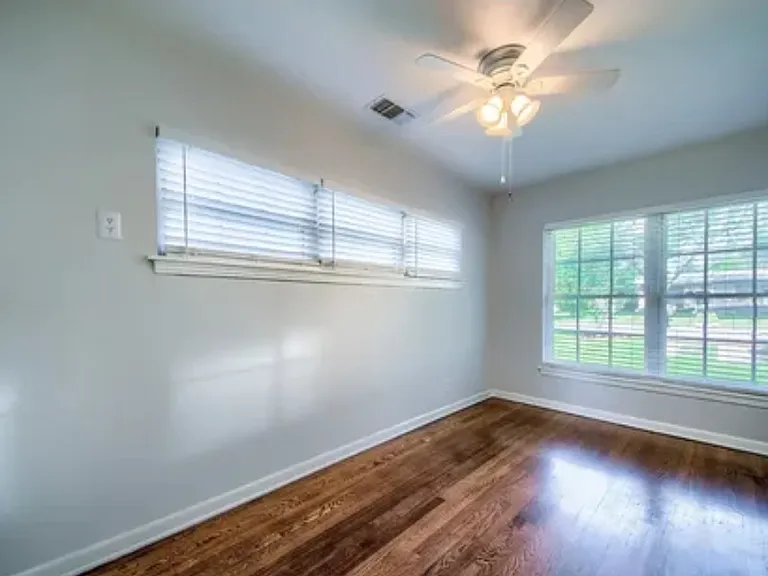 138 Norfolk Pl — Photo 22