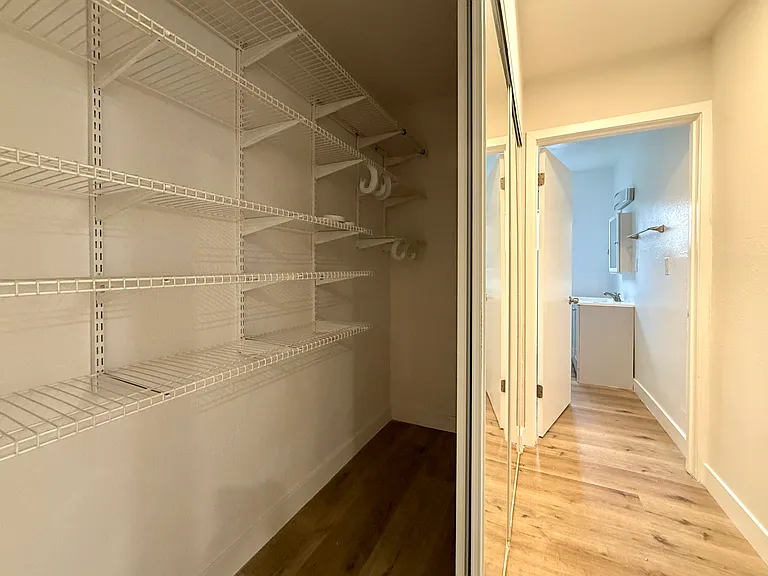 6938 Kester Ave #2 — Photo 7