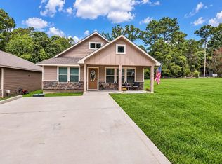 4 Firewood Rd, Huntsville, TX 77340