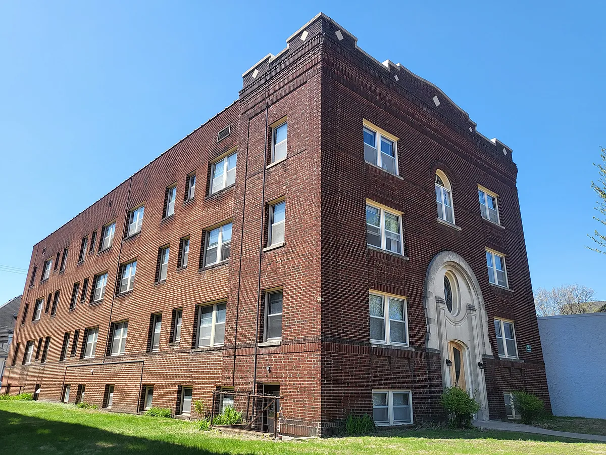 Building Photo - 908 Grand Ave