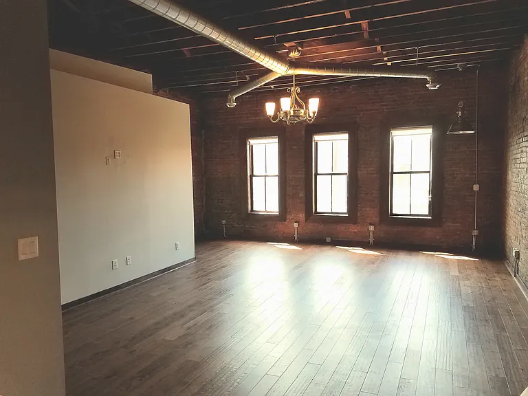 20 Washington St #1 — Photo 1