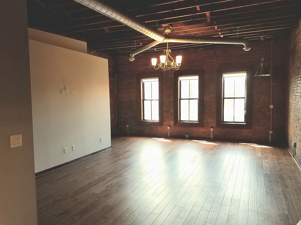 1st image of 20 Washington St APT 1