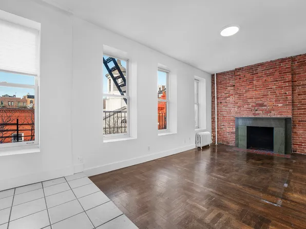 82 Christopher Street image 6 of 11