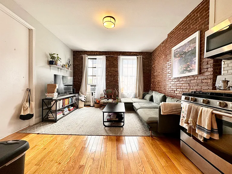 233 Eldert St #2FF — Photo 1