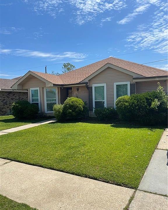 1st image of 2216 Williamsburg Dr