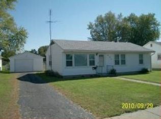 1263 S Pearl St, Galesburg, IL 61401