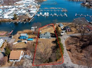 12 Waterfront Dr, Warwick, RI 02889