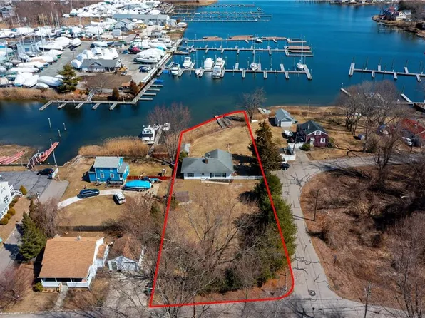 12 Waterfront Dr, Warwick, RI 02889