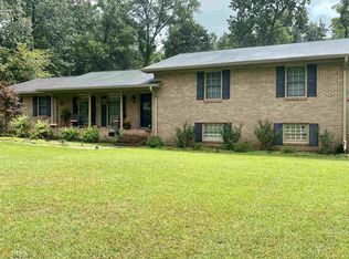 211 Brookwood Dr, Dublin, GA 31021